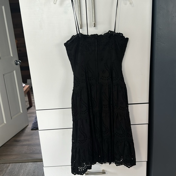 Black eyelet sleeveless sundress BCBG sz 6 like new - Picture 5 of 7
